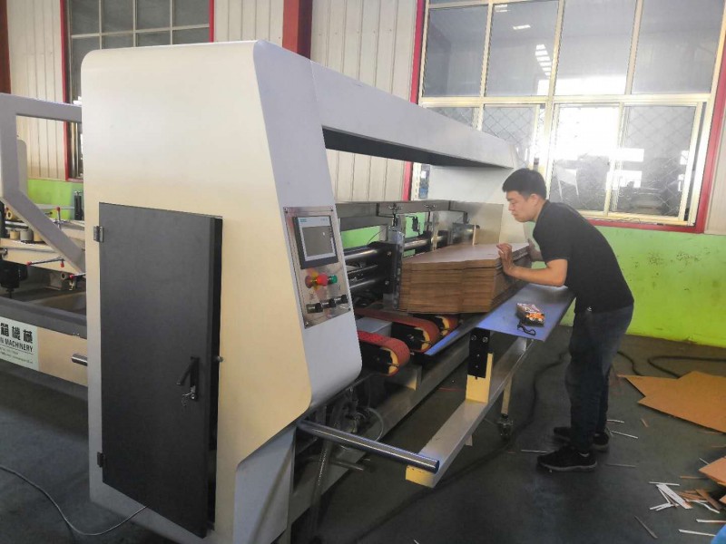 紙箱機械，全自動粘釘一體機  全自動印刷機